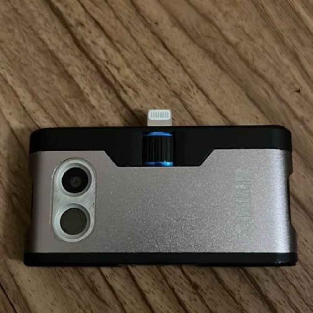 iphone  flir thermal hookup camera